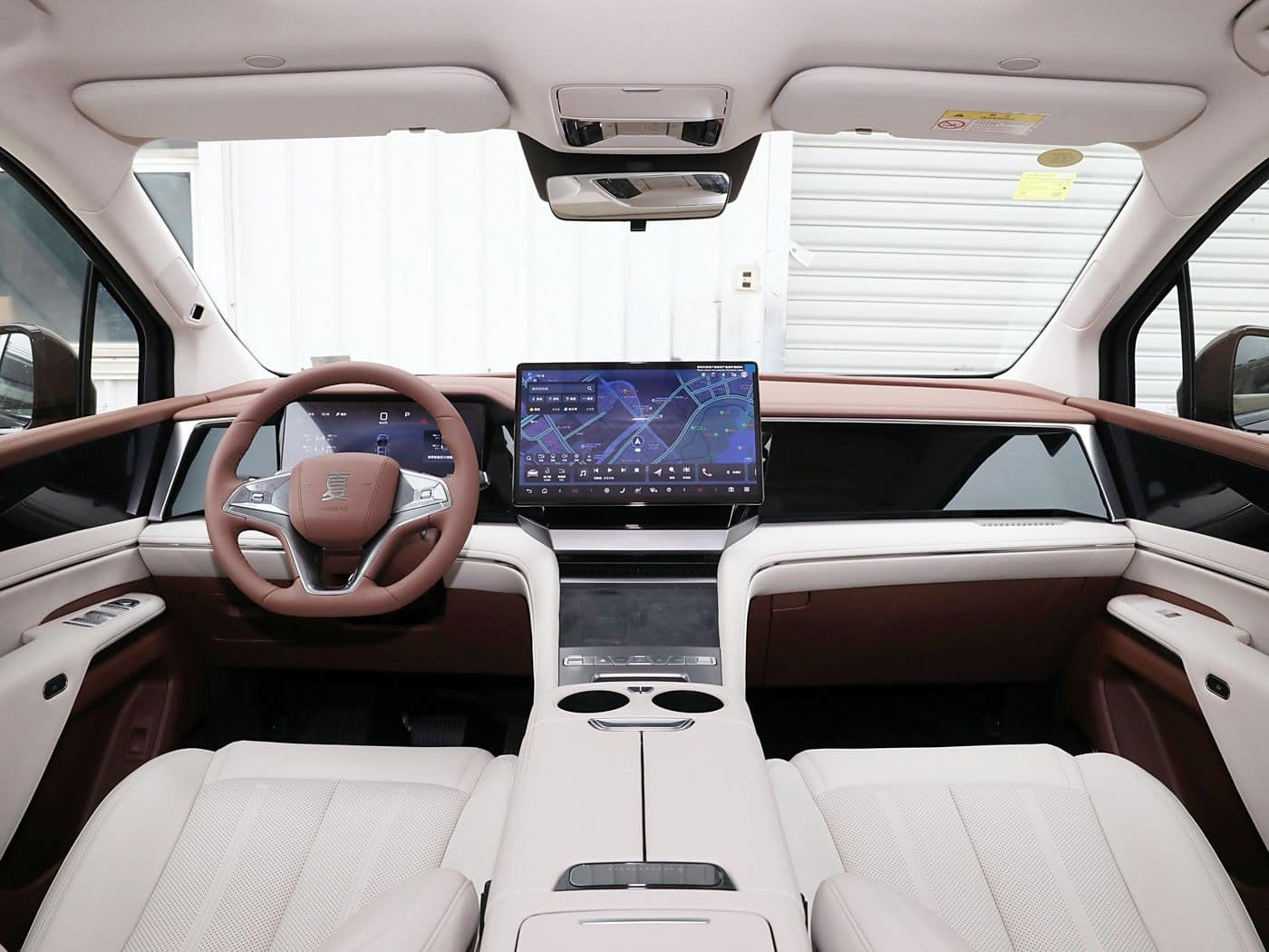 508749247 3117830321715547 8615348207392138187 n BYD M9 – MPV điện hạng sang với thiết kế sang trọng, pin Blade an toàn, quãng đường 600 km. Xem ngay giá bán & thông số BYD M9 mới nhất 2025."